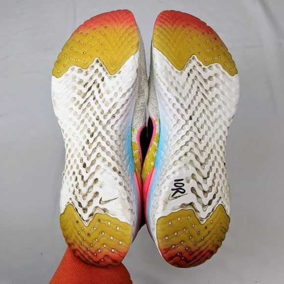 Athletic_Shoes